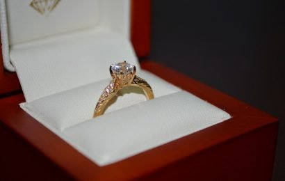 Differences between Classical and Modern Engagement Rings